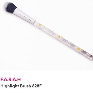 Farah highlighter brush daisy floral 828F NWT